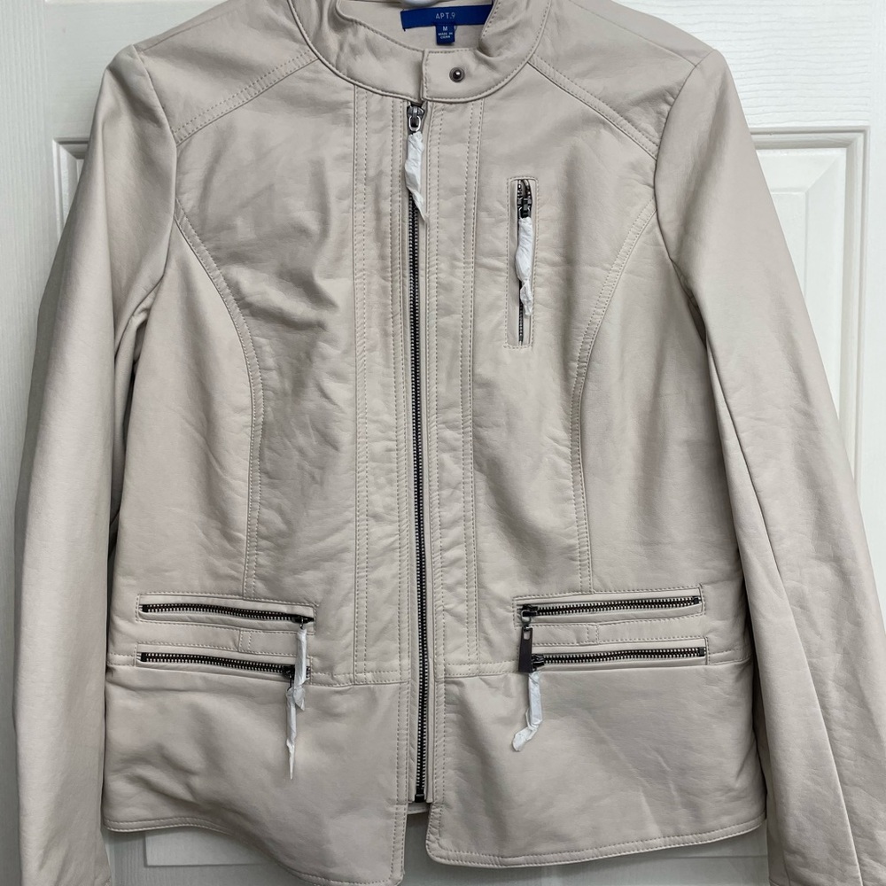 Apt 9 women’s faux cream leather jacket like new